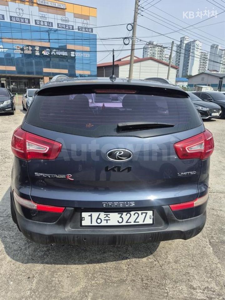Kia Sportage 2012 — 2