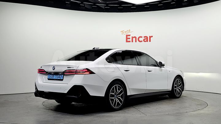 BMW i5 2025 — 2