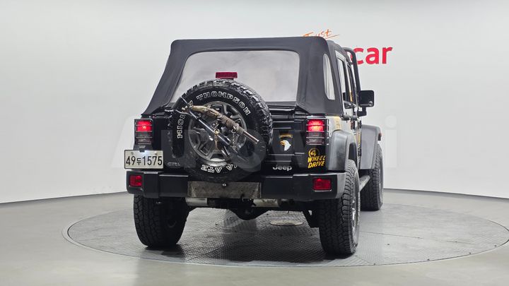 Jeep Wrangler 2010 — 4