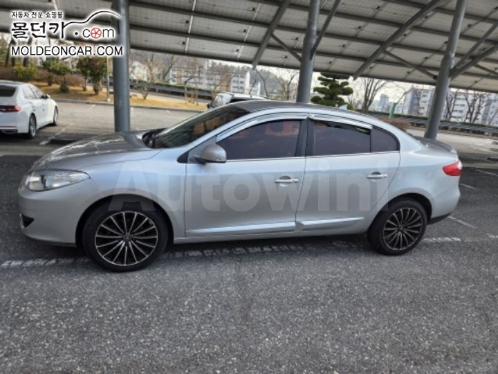 Renault SM3 2009 — 2