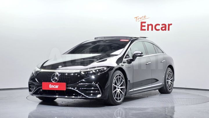 Mercedes Benz EQS