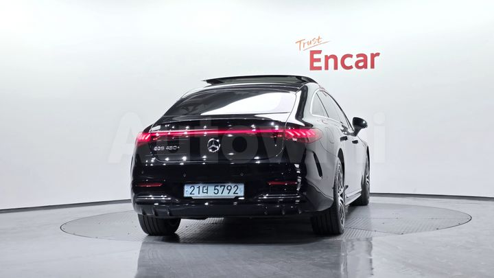 Mercedes Benz EQS 2022 — 4