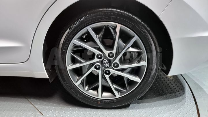 Hyundai Avante 2019 — 5