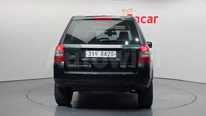 Land Rover Freelander 2010 — 4