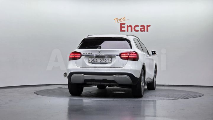 Mercedes Benz GLA Class 2019 — 3