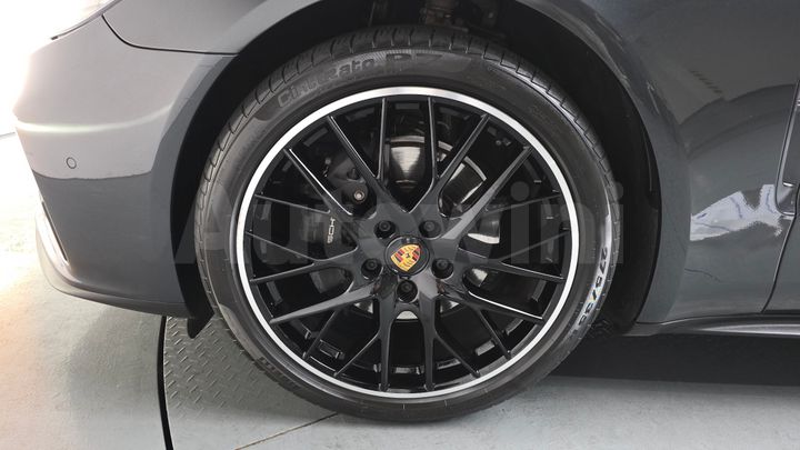 Porsche Panamera 2021 — 4