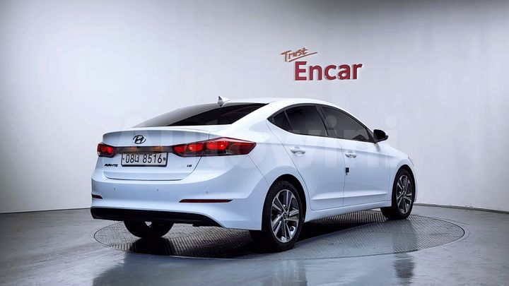Hyundai Avante 2018 — 2