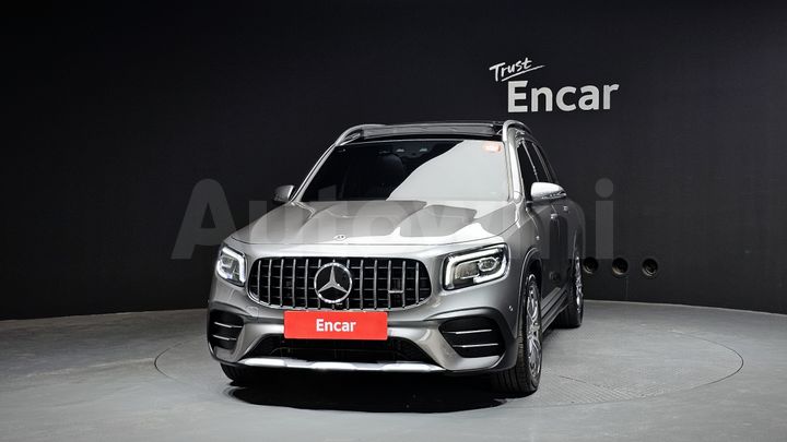 Mercedes Benz GLB Class 2021 — 3