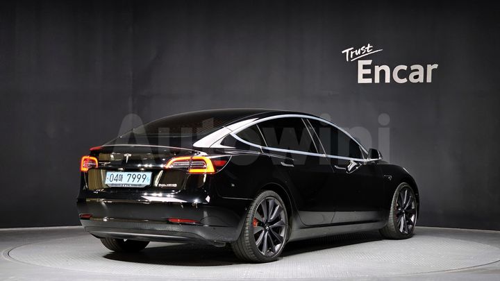 Tesla Model 3 2020 — 2