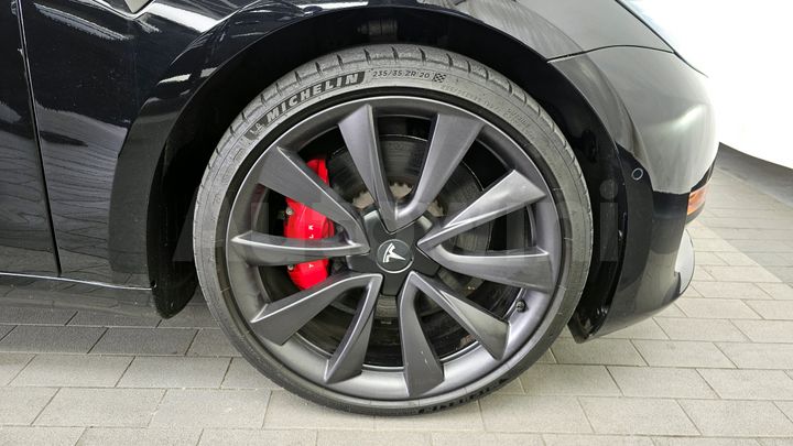 Tesla Model 3 2020 — 5