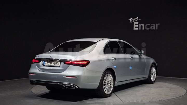 Mercedes-Benz E Class 2022 — 2
