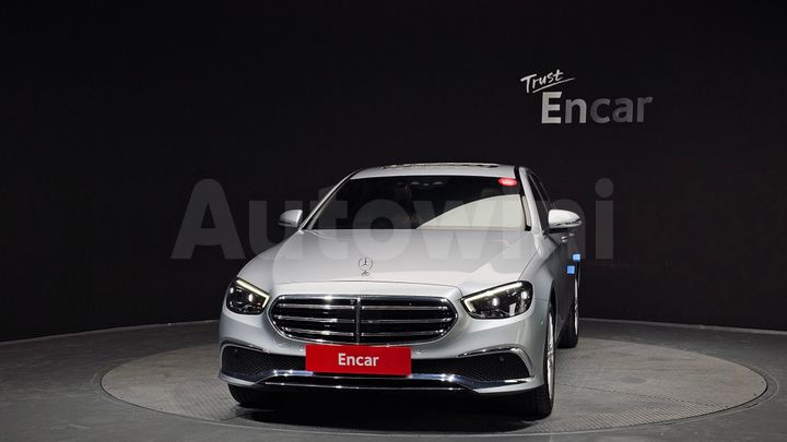 Mercedes-Benz E Class 2022 — 3
