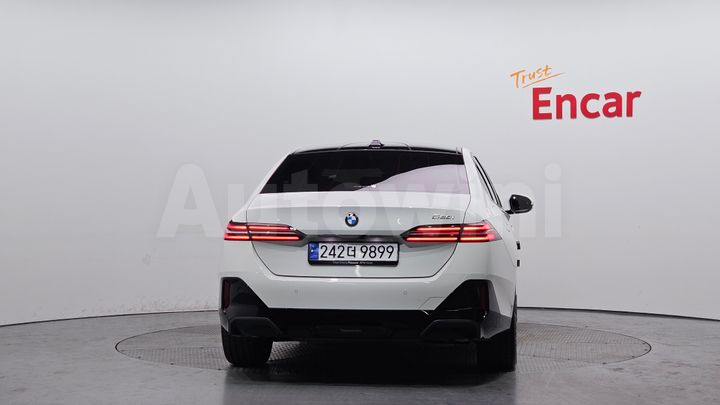 BMW 5 Series 2024 — 4