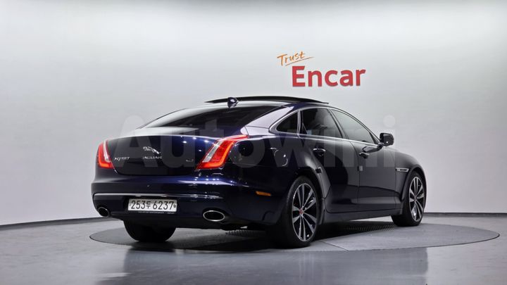 Jaguar XJ 2019 — 2