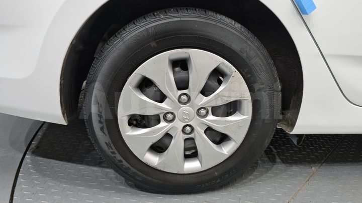 Hyundai Accent 2017 — 5