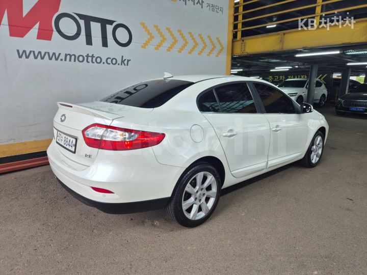 Renault SM3 2010 — 4