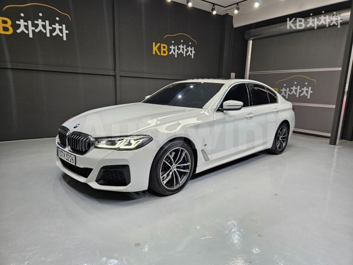BMW 5 Series 2023 — 2