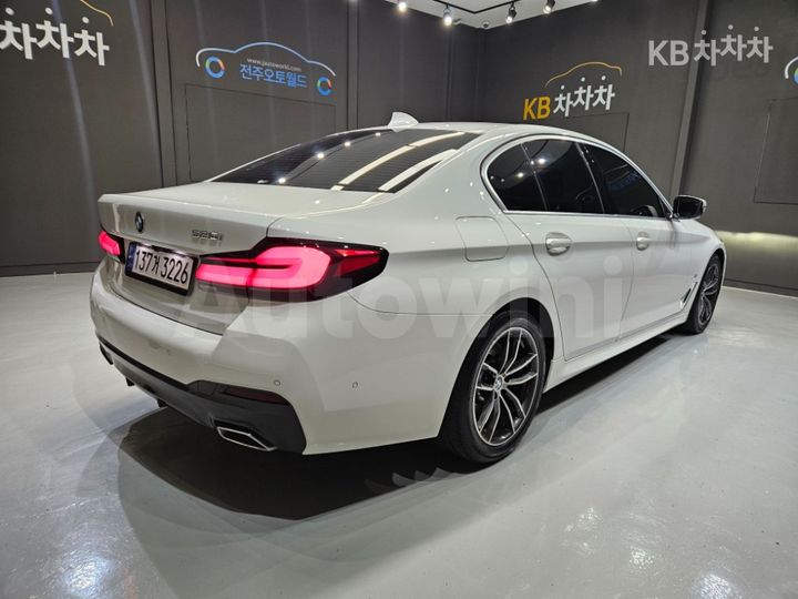 BMW 5 Series 2023 — 4