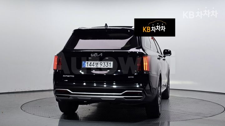 Kia Sorento 2023 — 4