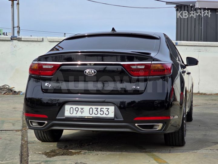 Kia K7 2017 — 2