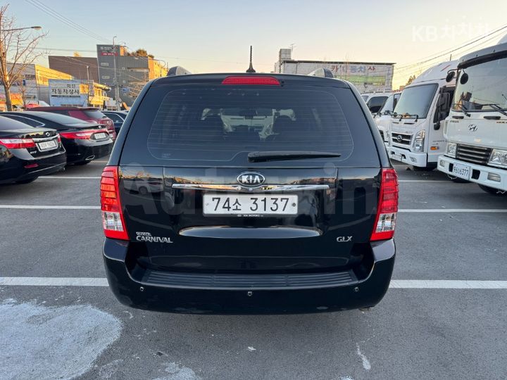 Kia Carnival 2014 — 4