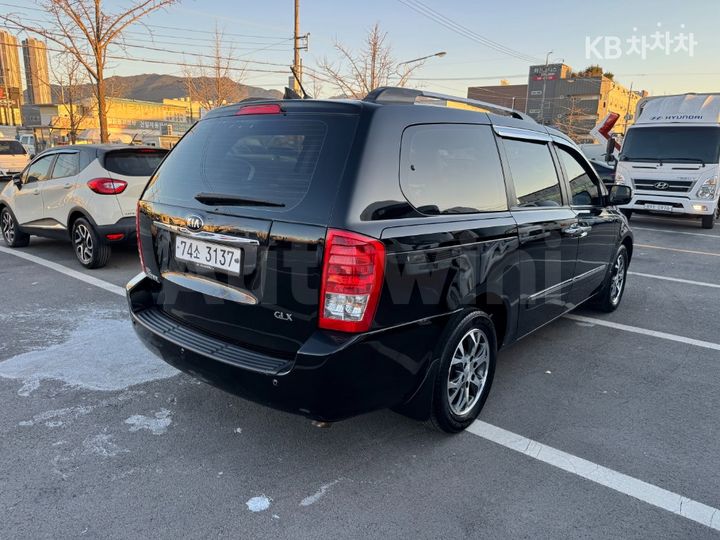 Kia Carnival 2014 — 5