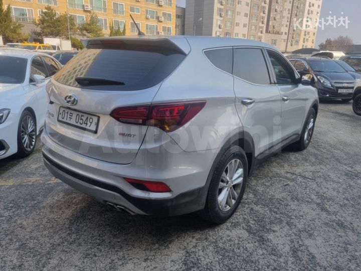 Hyundai SantaFe 2016 — 4