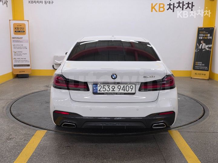 BMW 5 Series 2021 — 3