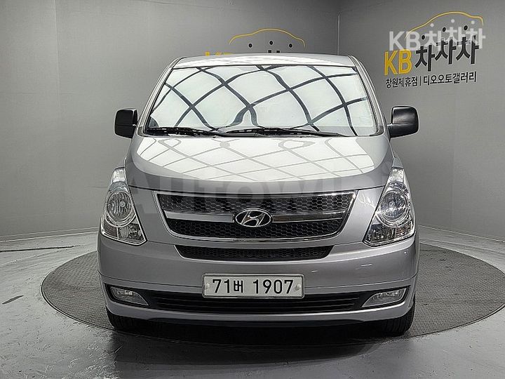 Hyundai Starex 2014 — 2