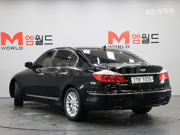 Hyundai Genesis 2008 — 4