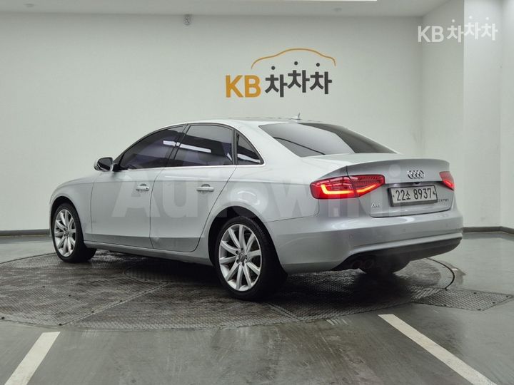 Audi A4 2013 — 3