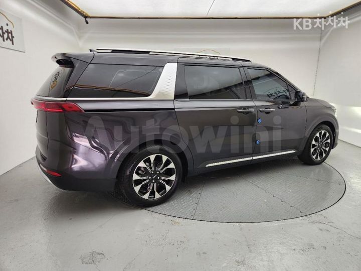 Kia Carnival 2021 — 4