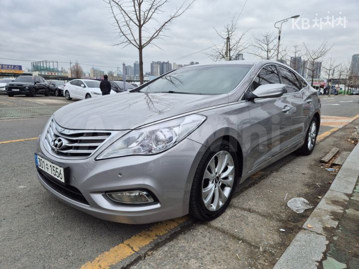 Hyundai Grandeur 2012 — 2