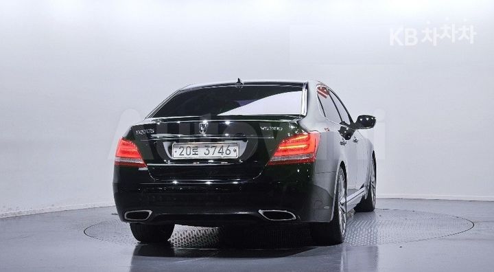 Hyundai Equus 2013 — 3