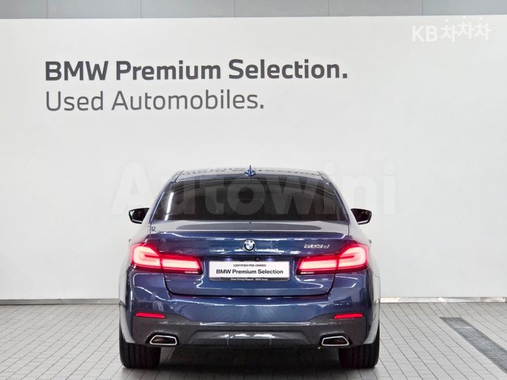 BMW 5 Series 2021 — 3