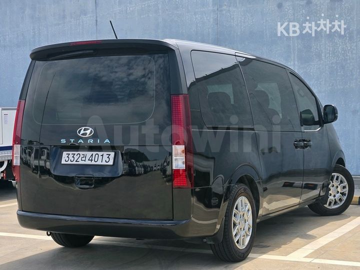 Hyundai Staria 2023 KMHYA811BPU096871 — 4