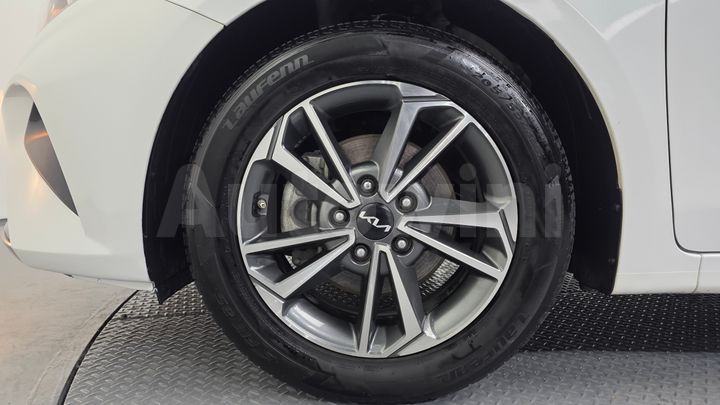 Kia K3 2022 — 5