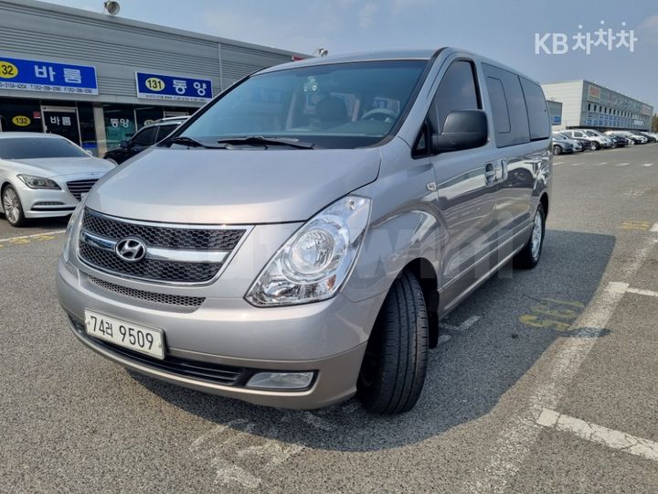 Hyundai Starex 2012 — 2