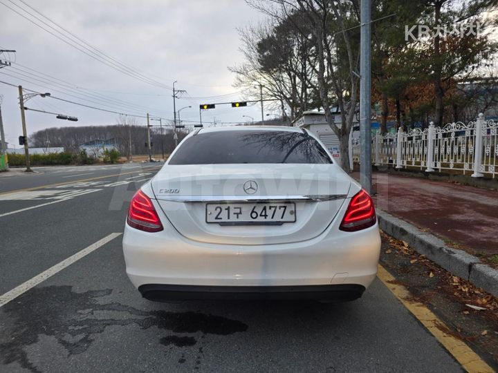 Mercedes-Benz C Class 2017 — 5