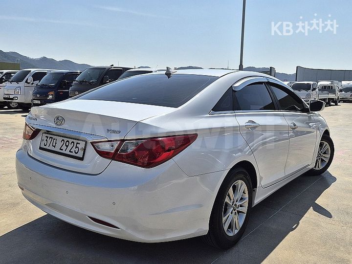 Hyundai Sonata 2012 — 4