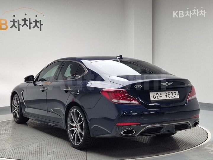 Genesis G70 2019 — 2