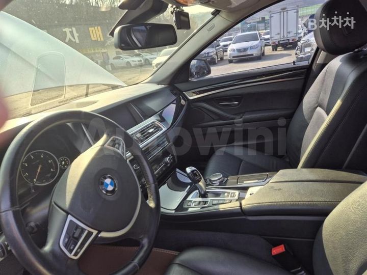 BMW 5 Series 2016 — 5
