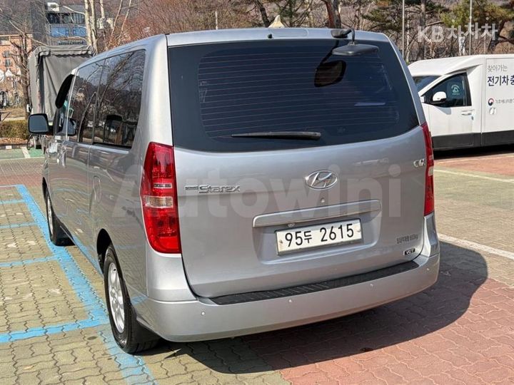 Hyundai Starex 2012 — 4