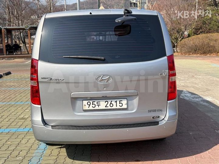Hyundai Starex 2012 — 5