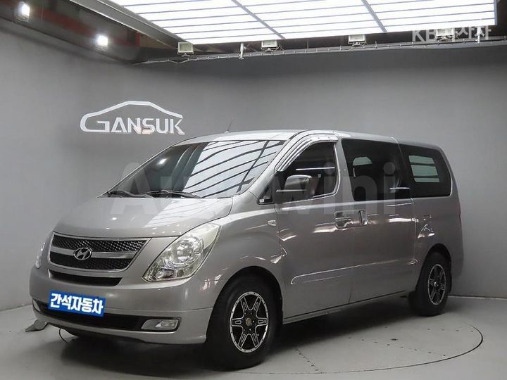 Hyundai Starex 2011 — 2