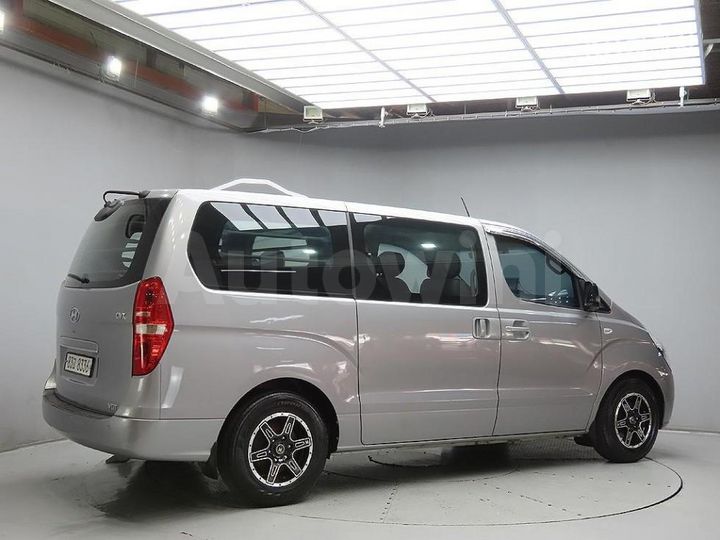 Hyundai Starex 2011 — 4