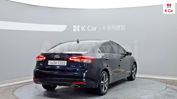 Kia K3 2018 — 4