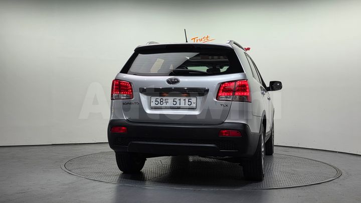 Kia Sorento 2010 — 4
