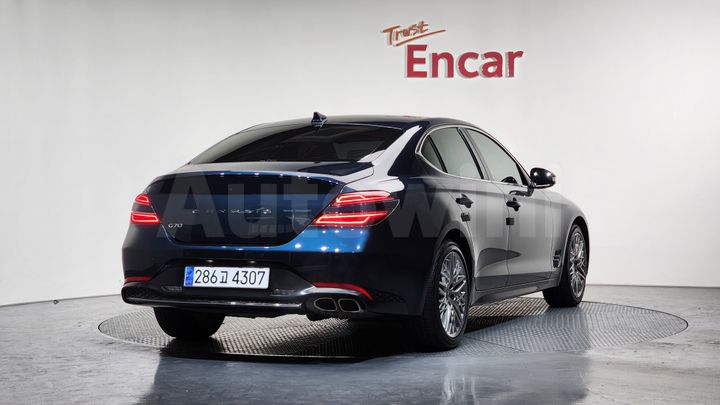 Genesis G70 2021 — 2