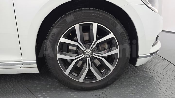 Volkswagen Passat 2018 — 5